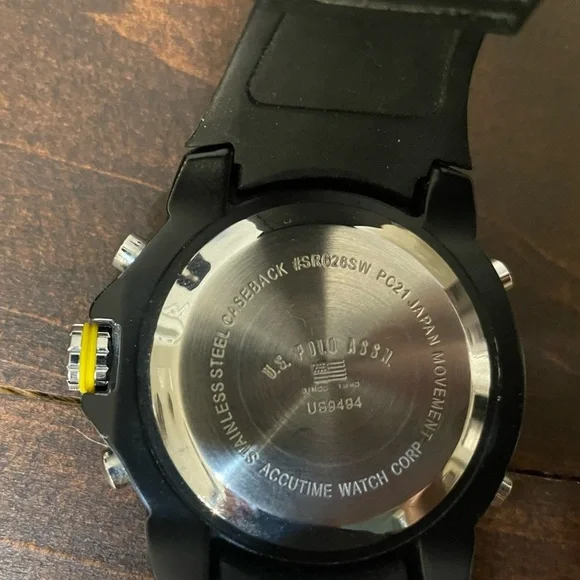 U.S. Polo Association Chronograph watch yellow and black NEW BATTERY - Picture 4 of 5